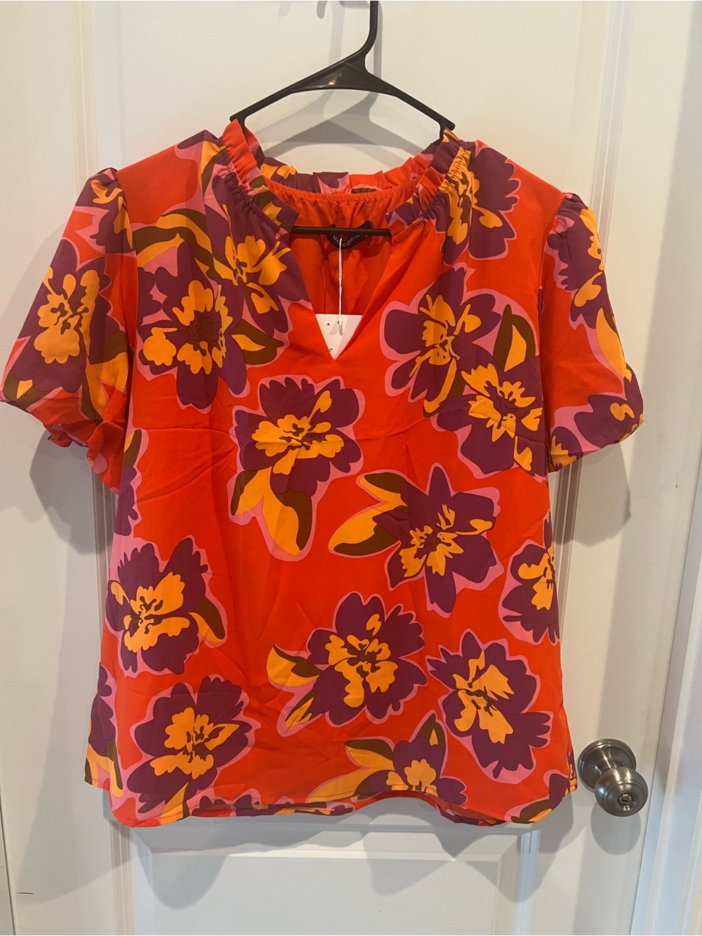 NWT Mascomoda Vibrant Floral Short Sleeve Blouse Size Large